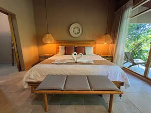 Premium bedding, minibar, in-room safe, desk - The Falls Resort at Manuel Antonio (Quepos)
