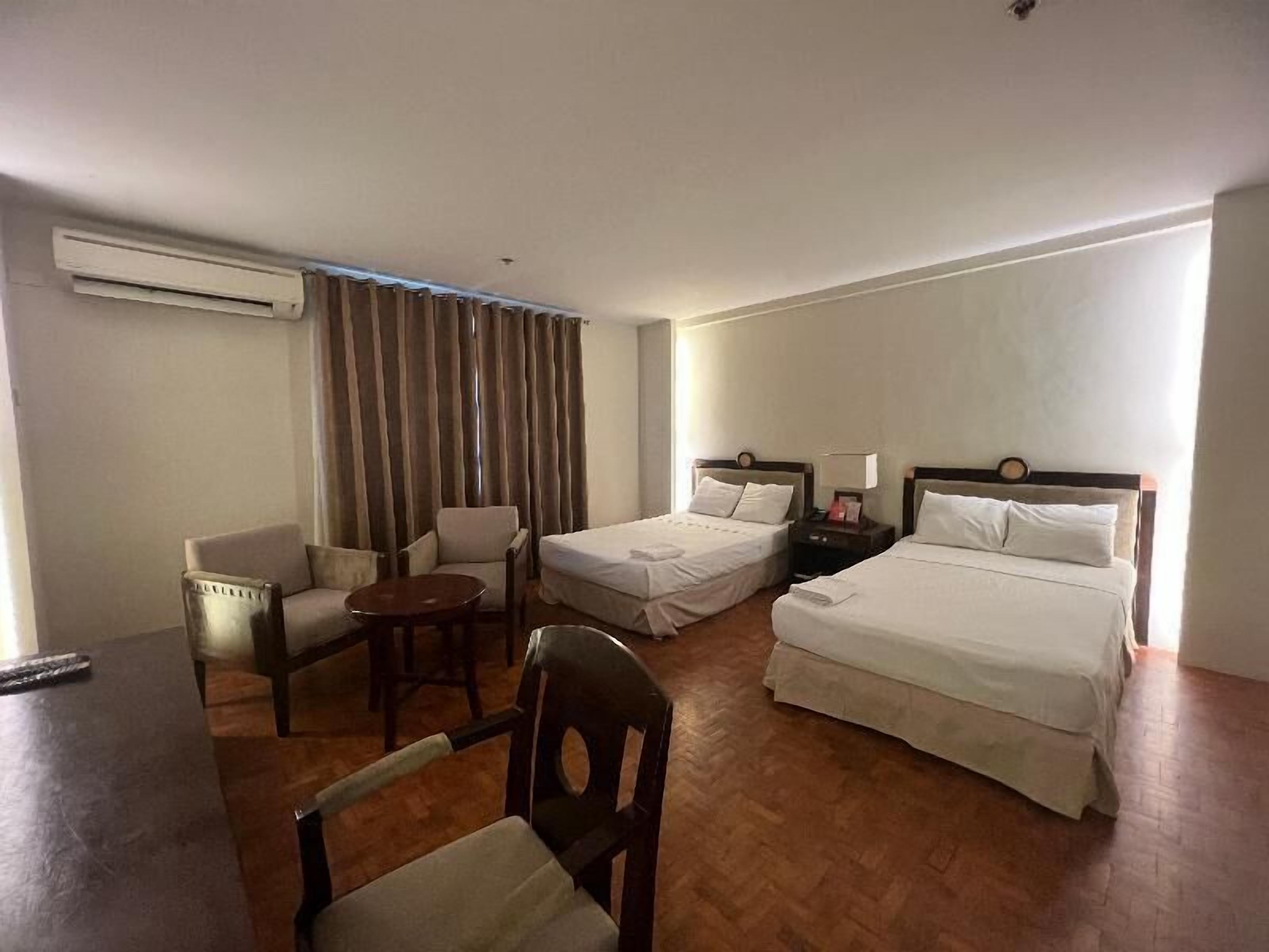 Duntäcken, skrivbord, strykjärn/strykbräda och gratis wi-fi