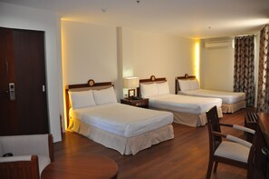 家庭房 | 羽绒被、办公桌、熨斗/熨板、免费 WiFi