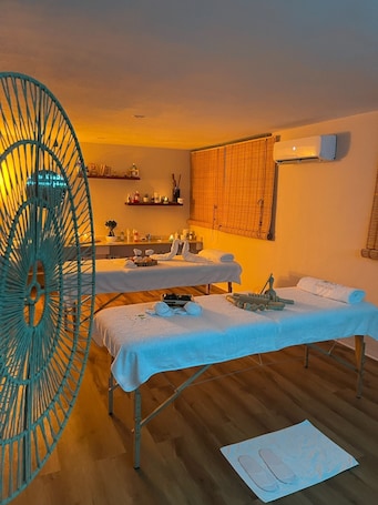 Salas de tratamiento para parejas, tratamientos corporales, aromaterapia