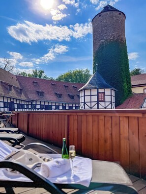 Sauna, hot tub, body treatments, hot stone massages, body scrubs - Hotel & Spa Wasserschloss Westerburg (Huy)