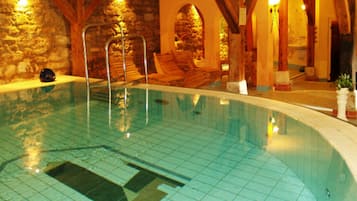 Sauna, hot tub, body treatments, hot stone massages, body scrubs