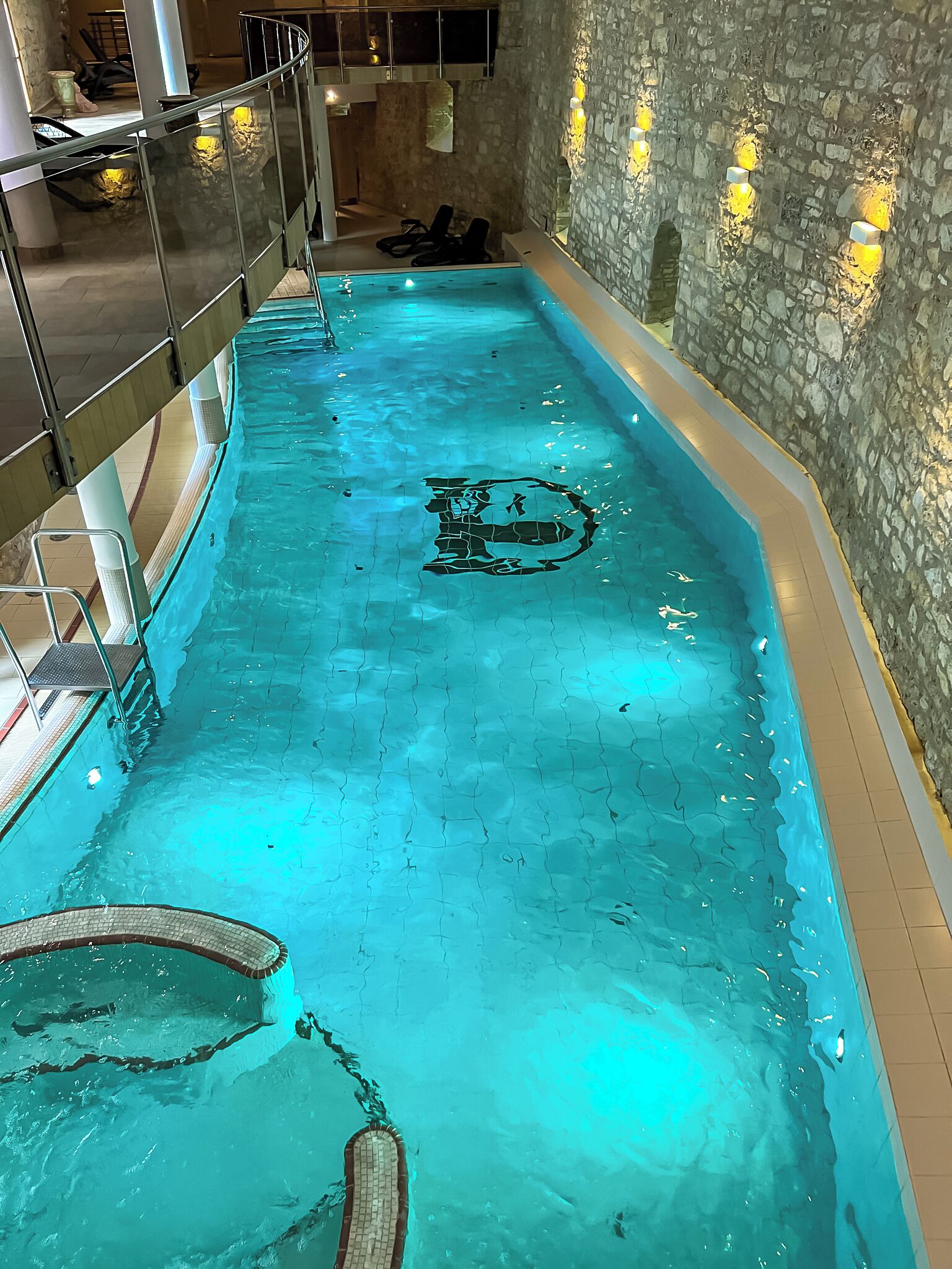 2 indoor pools, open 8:00 AM to 9:00 PM, sun loungers