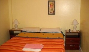 Minibar, free cribs/infant beds, rollaway beds, free WiFi - Cevallos Palace Hotel (Buenos Aires)