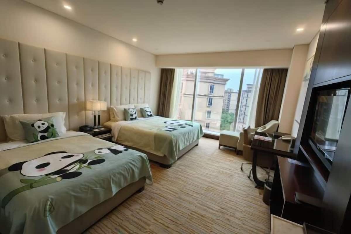 Frette Italian sheets, premium bedding, down duvets, pillow-top beds