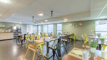 Daily buffet breakfast (EUR 13.9 per person)