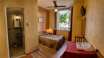 Minibar, caja de seguridad en la habitación, escritorio y wifi gratis