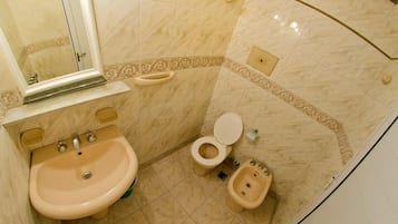 Ducha, cabezal de ducha tipo lluvia, artículos de tocador gratuitos