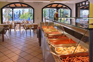 Lunch and dinner served