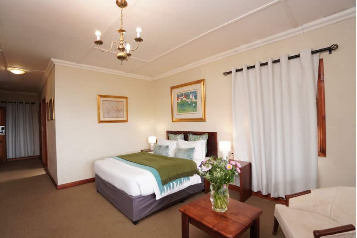 Deluxe Double Room | In-room safe, desk, laptop workspace, blackout curtains