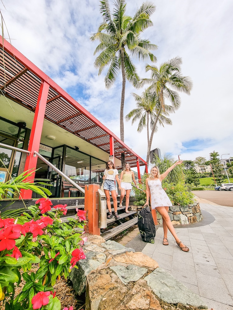 Nomads Airlie Beach Hostel by null