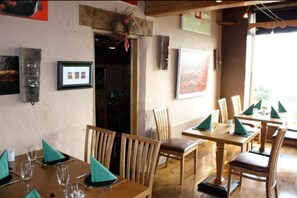 Breakfast, lunch and dinner served