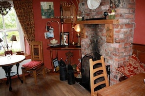 Fireplace - Ballyrobin Hotel  (Crumlin)