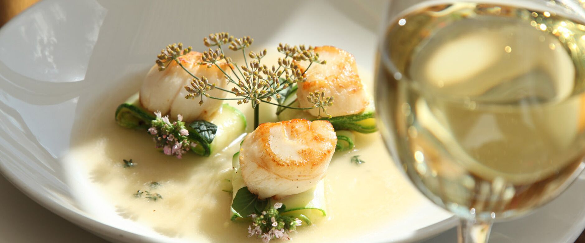 breakfast, lunch and dinner served