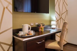 In-room dining - Catone District Hotel (Rome)