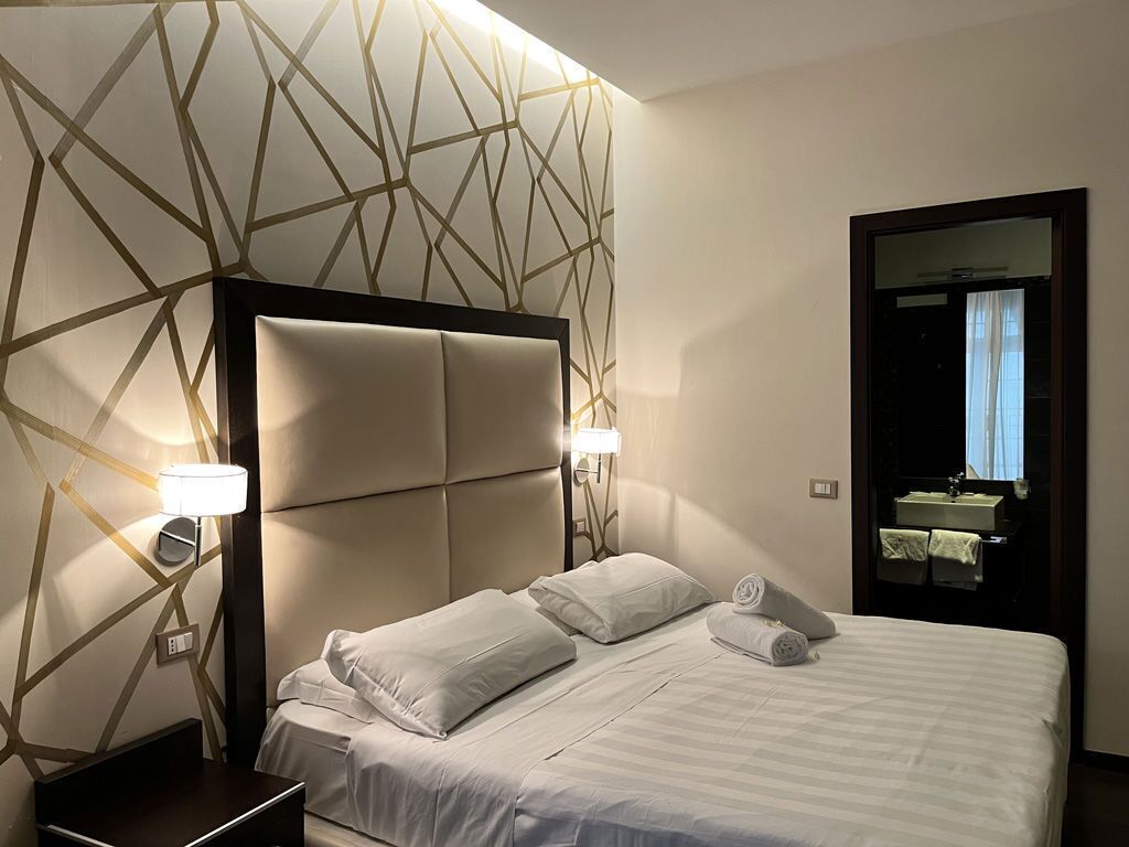 Junior Studio Suite | Hypo-allergenic bedding, down duvets, minibar, in-room safe