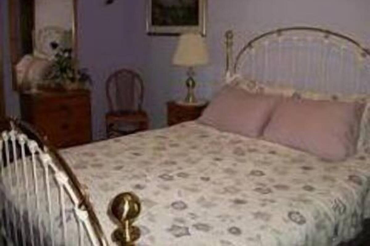 Queen Room Ensuite Master Bedroom | 다리미/다리미판