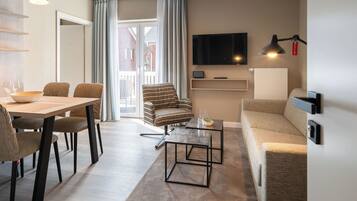 In-room safe, desk, laptop workspace, blackout drapes