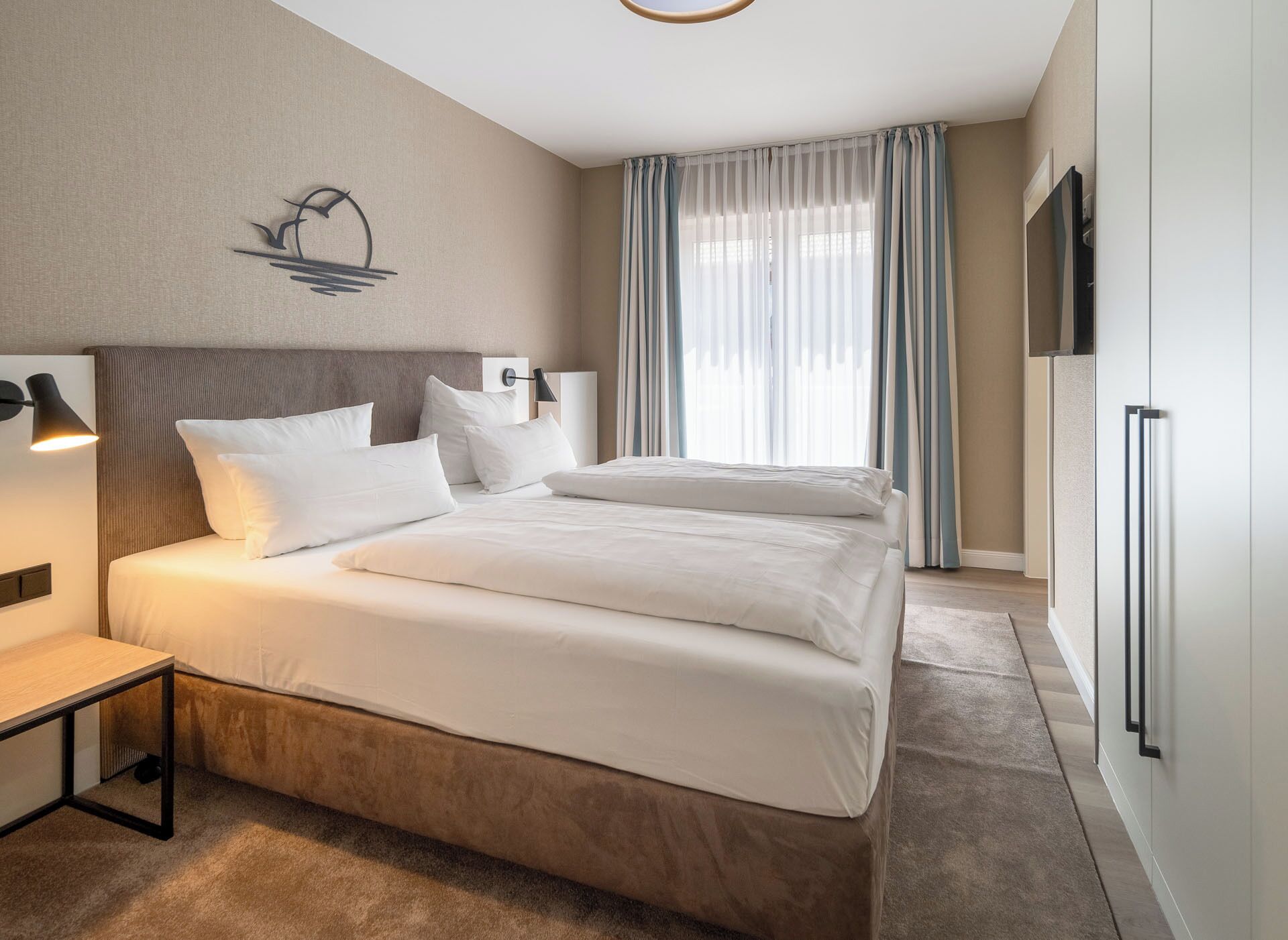 1 bedroom, in-room safe, desk, laptop workspace