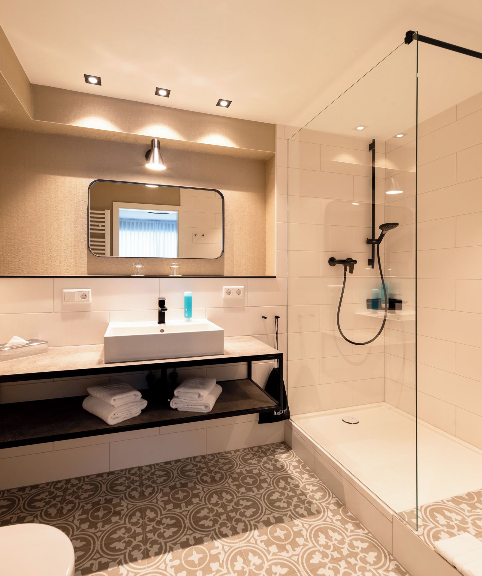 studio s | bathroom | shower, hair dryer, towels