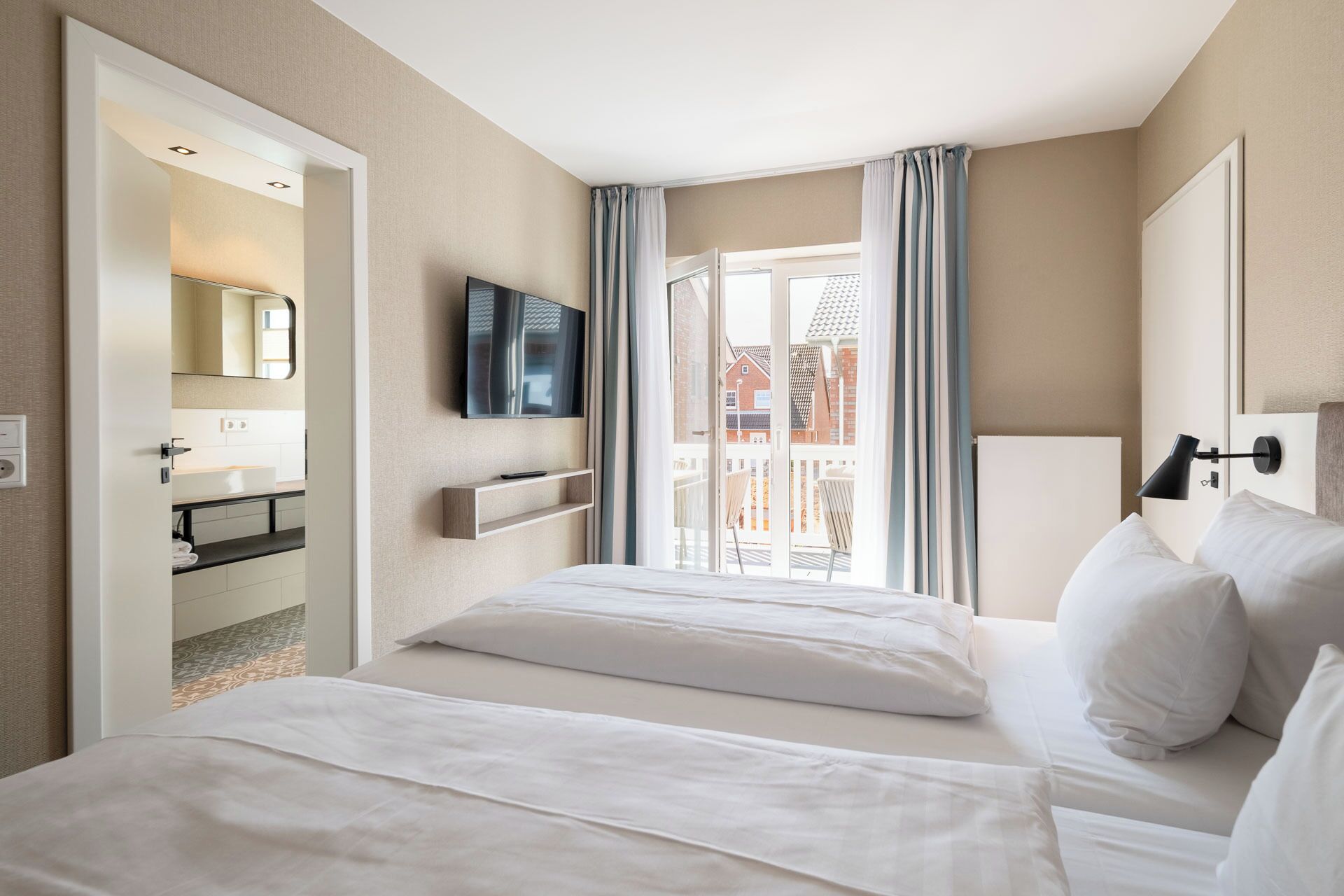 studio m | 1 bedroom, in-room safe, desk, laptop workspace