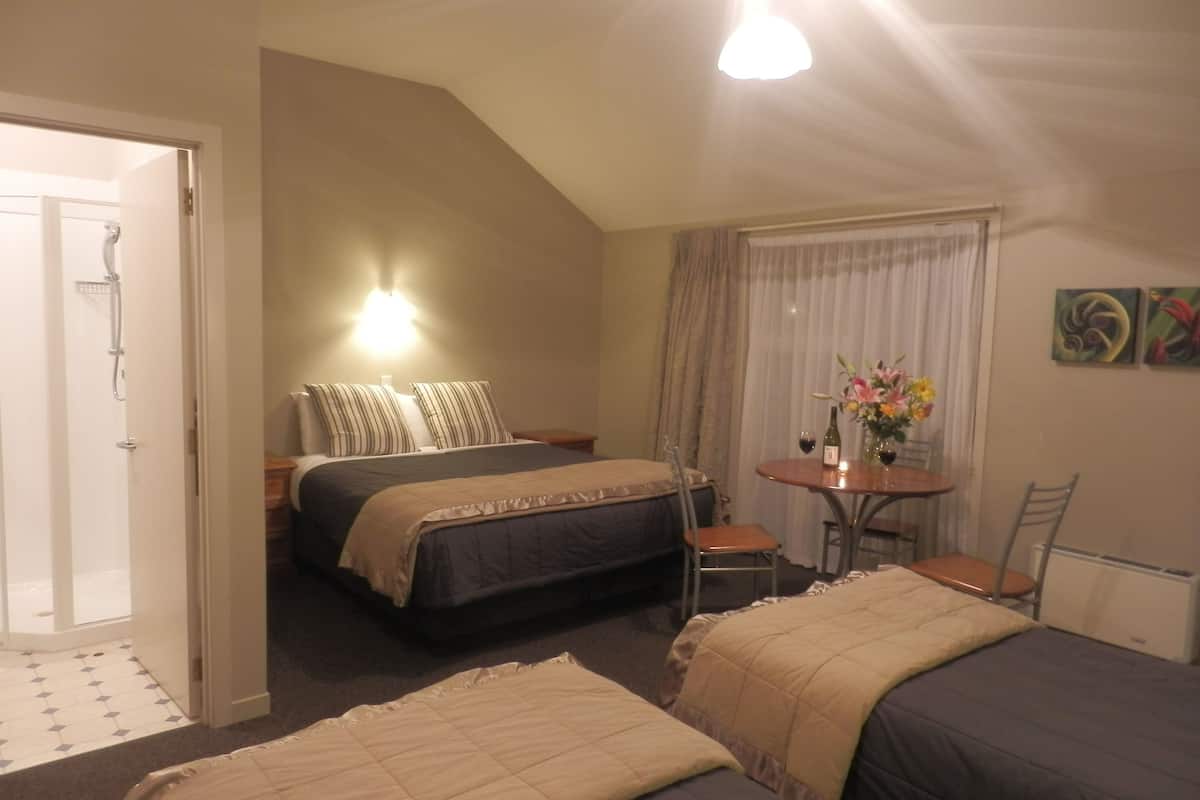 deluxe studio, garden view, mountainside | iron/ironing board, free wifi, bed sheets