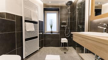 Studio | Schreibtisch, Zustellbetten, kostenloses WLAN