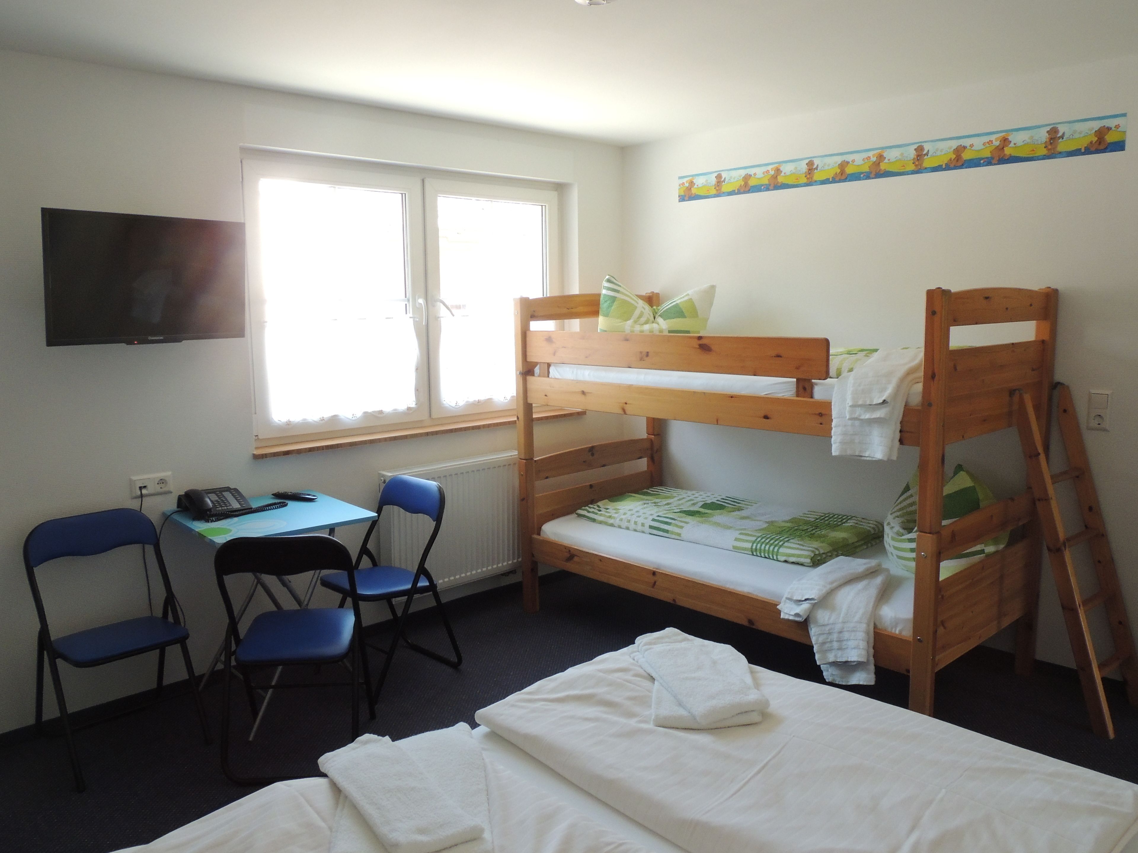 family room, 2 bedrooms (for 6 people) | premium bedding, down duvets, desk, blackout curtains