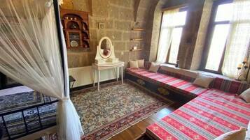 Coffres-forts dans les chambres, bureau, chambres insonorisées