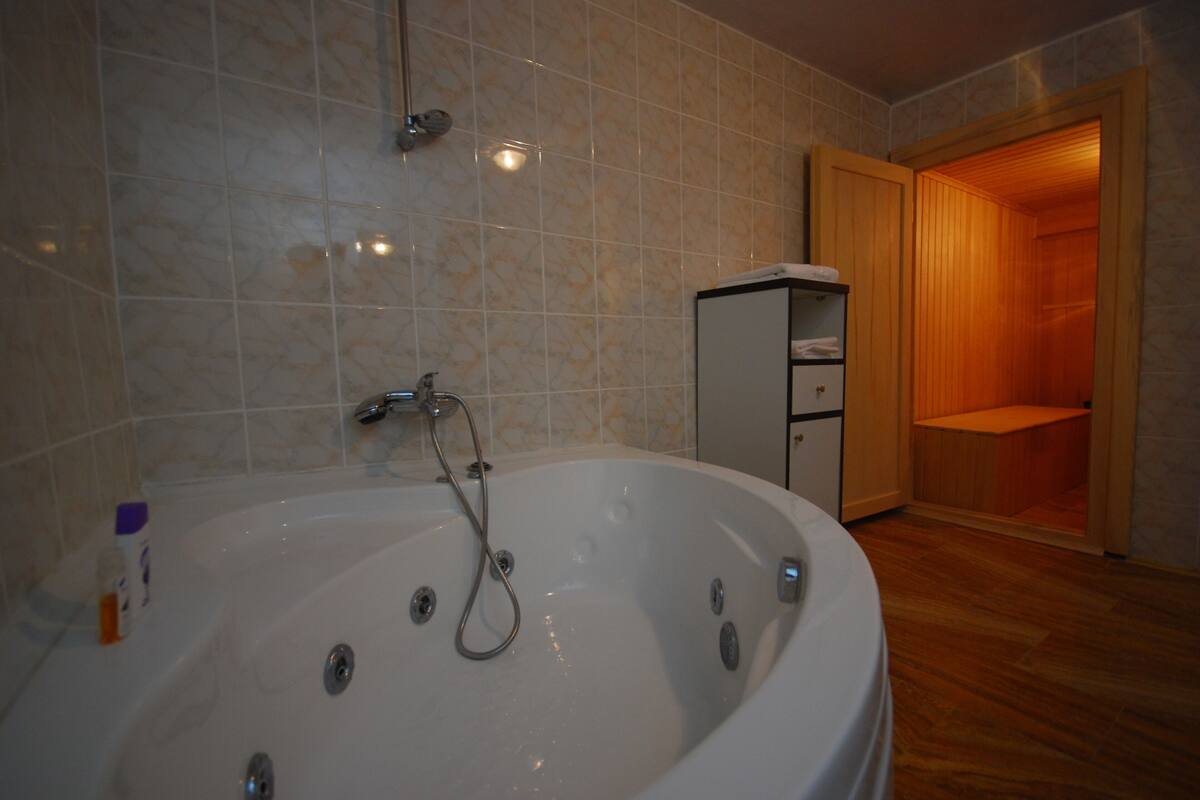 double or twin cave room | bathroom | hair dryer, bathrobes, slippers, towels