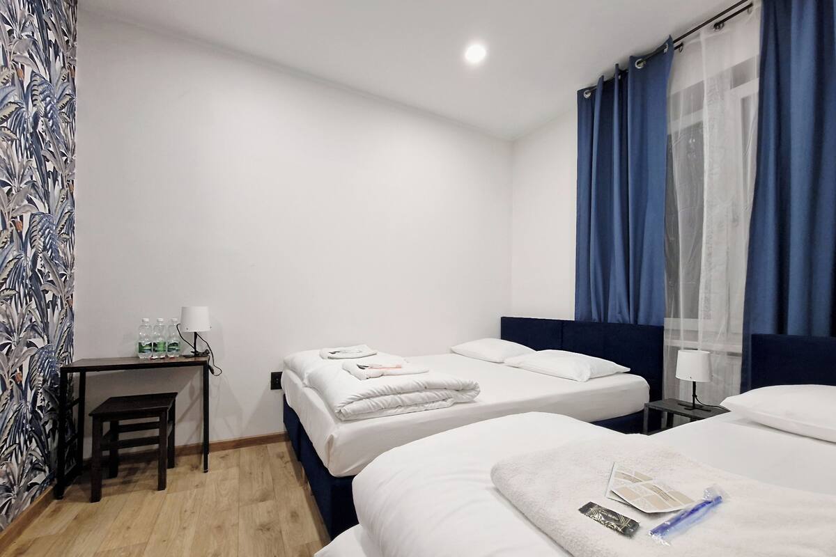 Hypo-allergenic bedding available, blackout drapes
