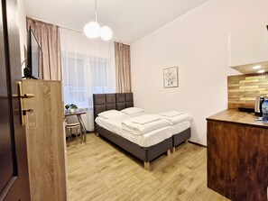 Romantic Studio, 1 Double Bed, Non Smoking, Kitchenette | Hypo-allergenic bedding, individually decorated, individually furnished - ApartHostel Helvetia (Warsaw)