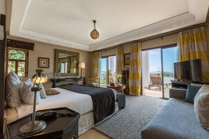 Suite junior, 1 cama de matrimonio, vistas al mar | Minibar, caja fuerte, escritorio y cunas gratuitas