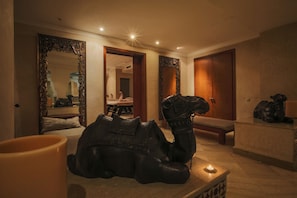 Behandelingskamers voor koppels, een Turks bad/hammam