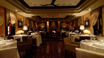 Daily continental breakfast (MAD 180 per person)