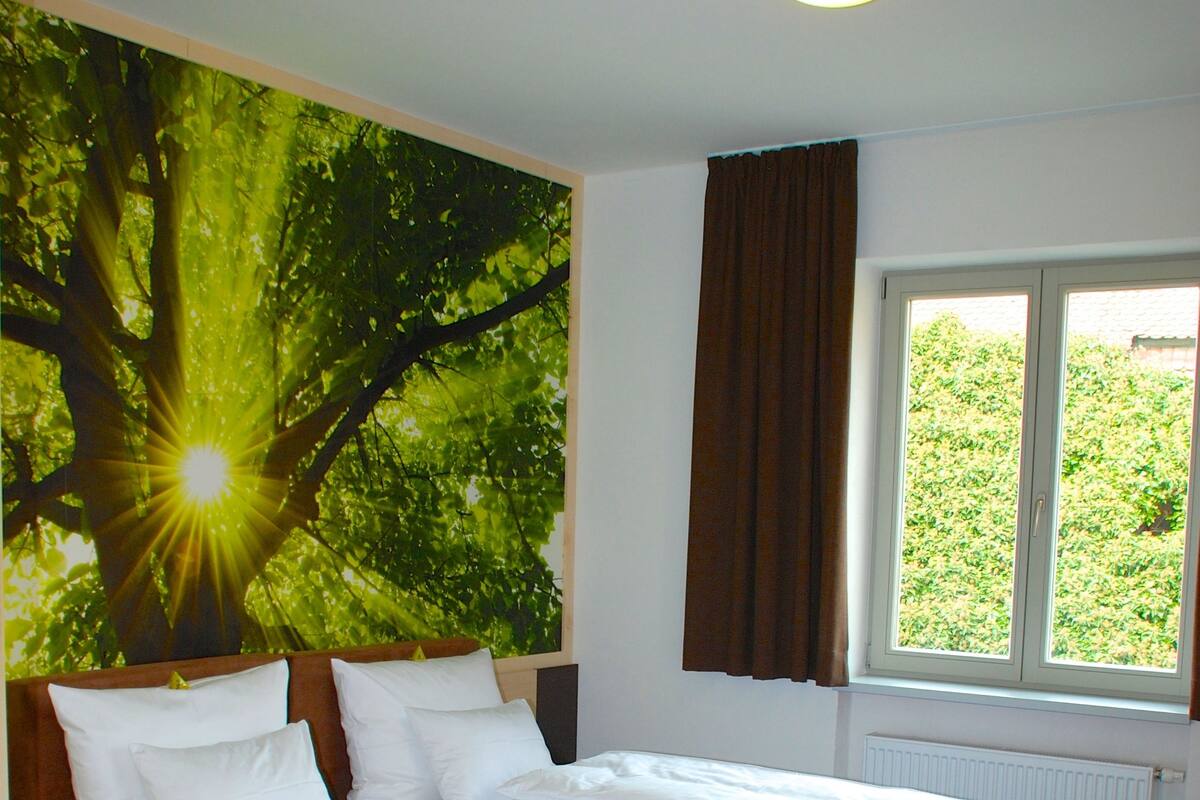 Phòng đôi Tiêu chuẩn | Bộ đồ giường cao cấp, minibar, két bảo mật tại phòng, bàn