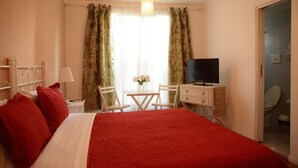 Superior Double Room | Premium bedding, in-room safe, WiFi (free), individually decorated