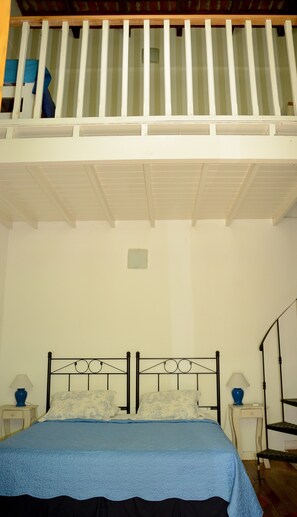 Premium bedding, in-room safe, individually decorated - Simple & Charming Hotel Bed & Breakfast (Buenos Aires)