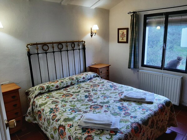 In-room safe, free WiFi - Finca Valbono (Aracena)
