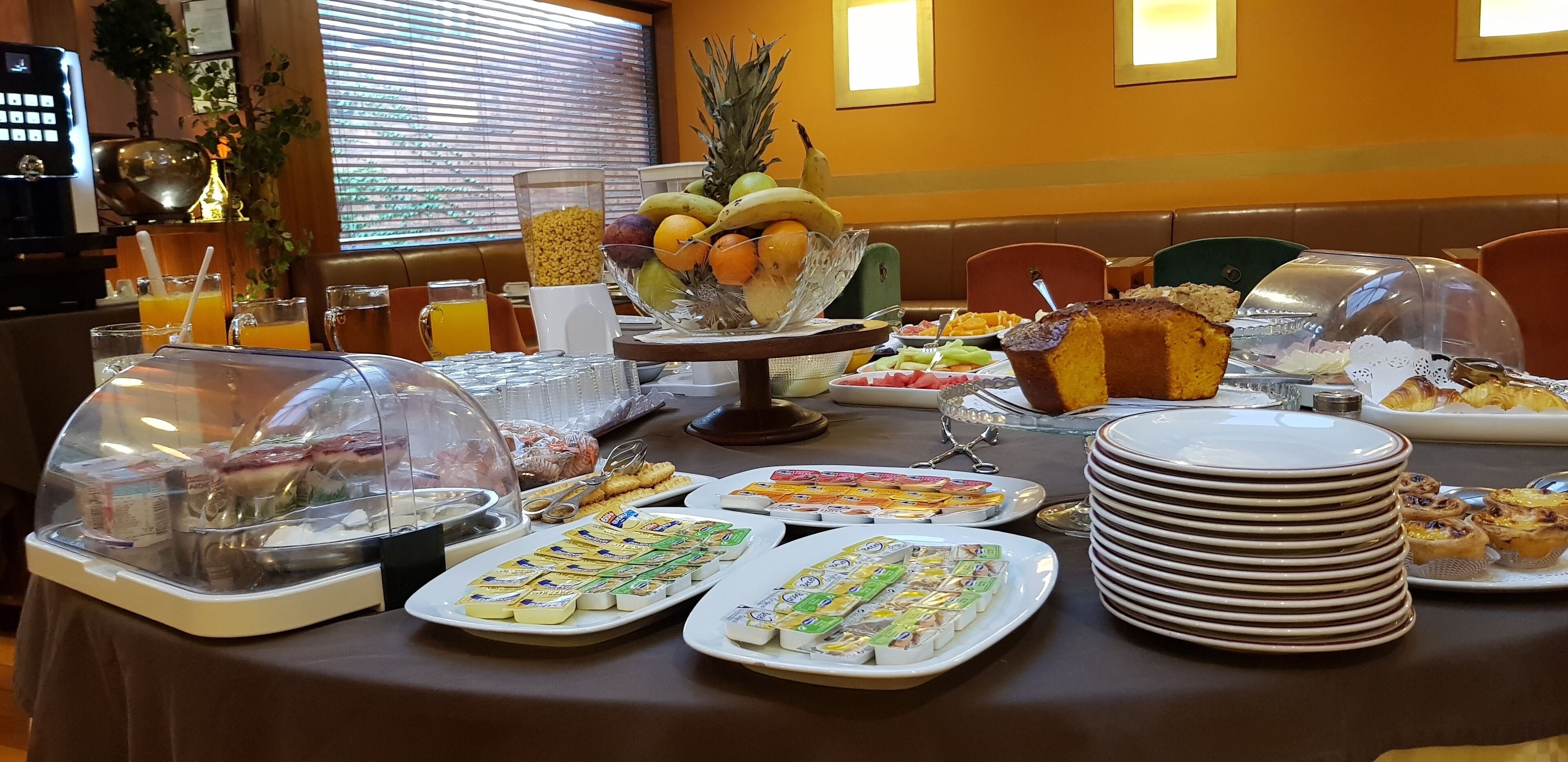 Daily buffet breakfast (EUR 10.00 per person)