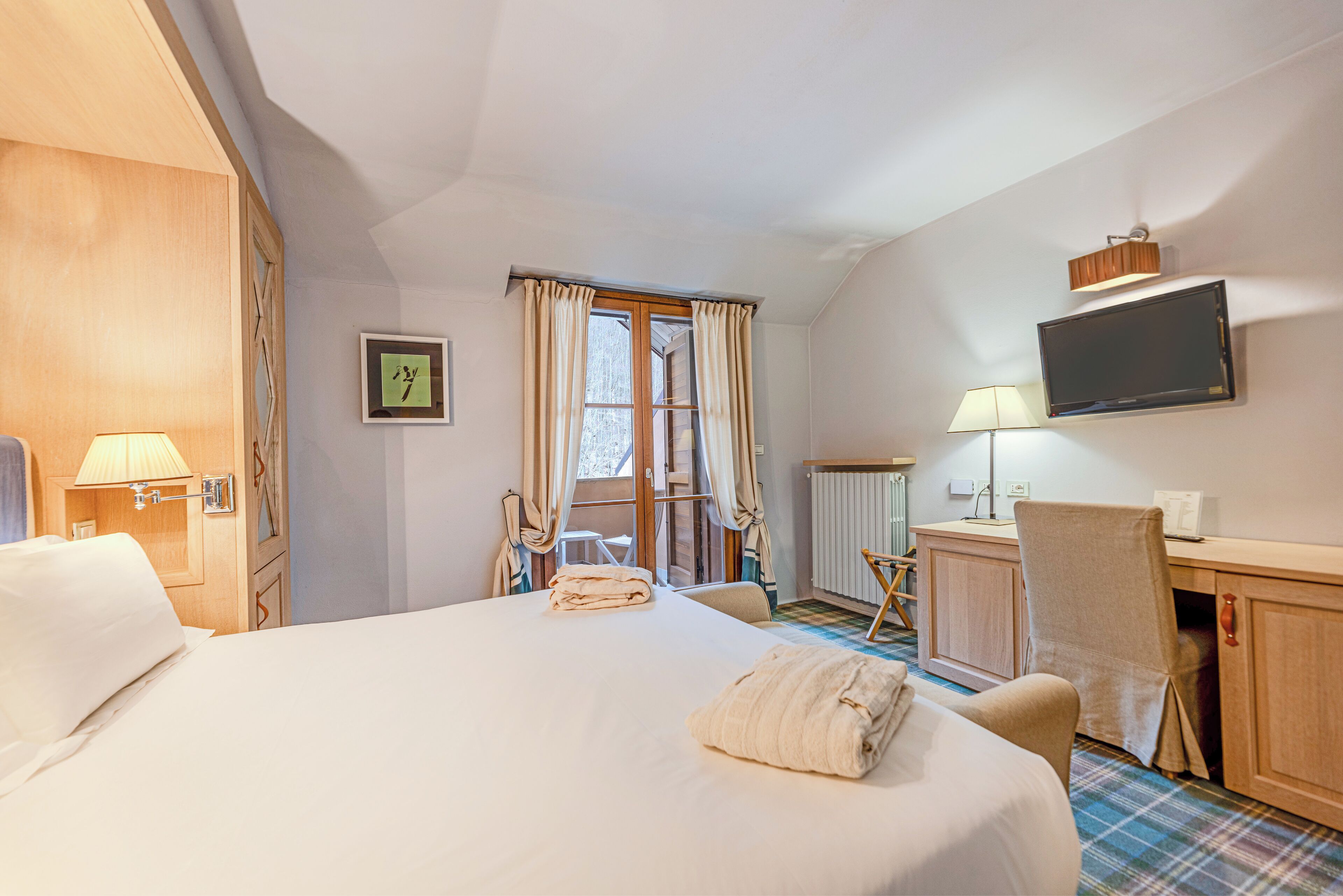 Minibar, caja de seguridad en la habitación y sistema de insonorización 