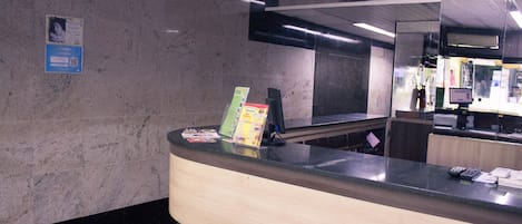 Check-in/check-out kiosk