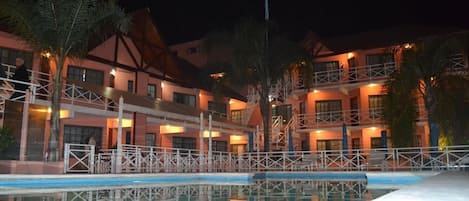 Utomhuspool