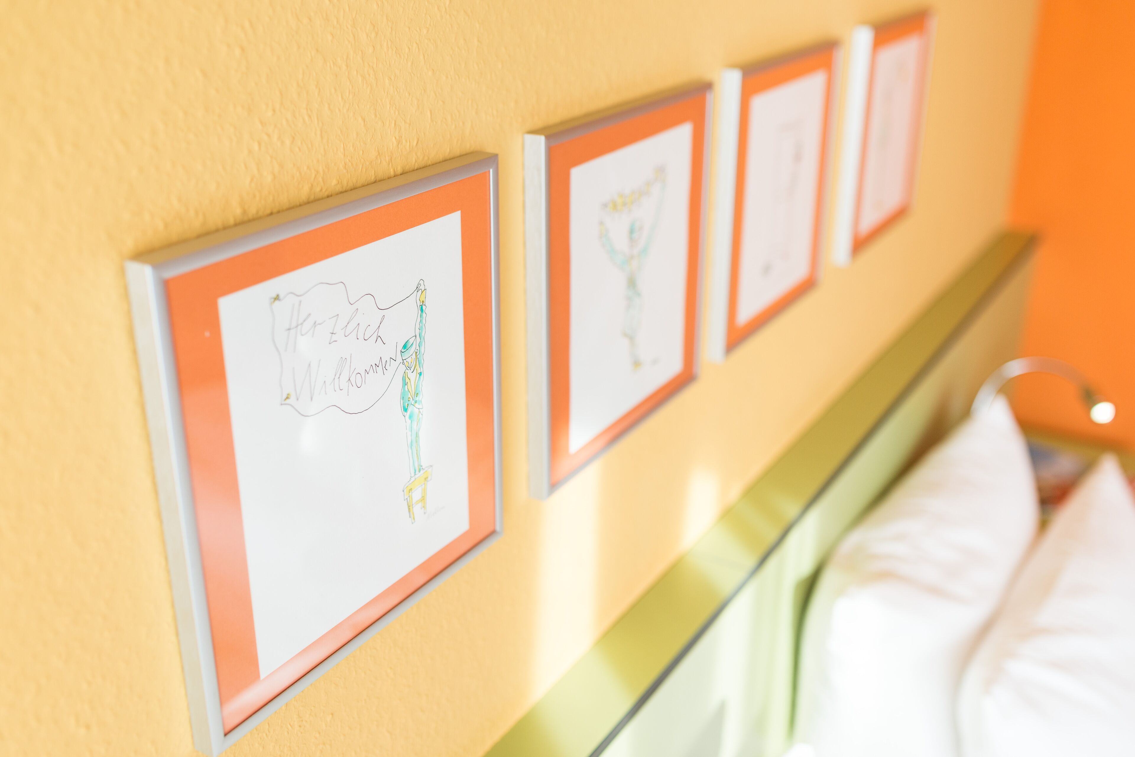 1 bedroom, hypo-allergenic bedding, down duvets, desk