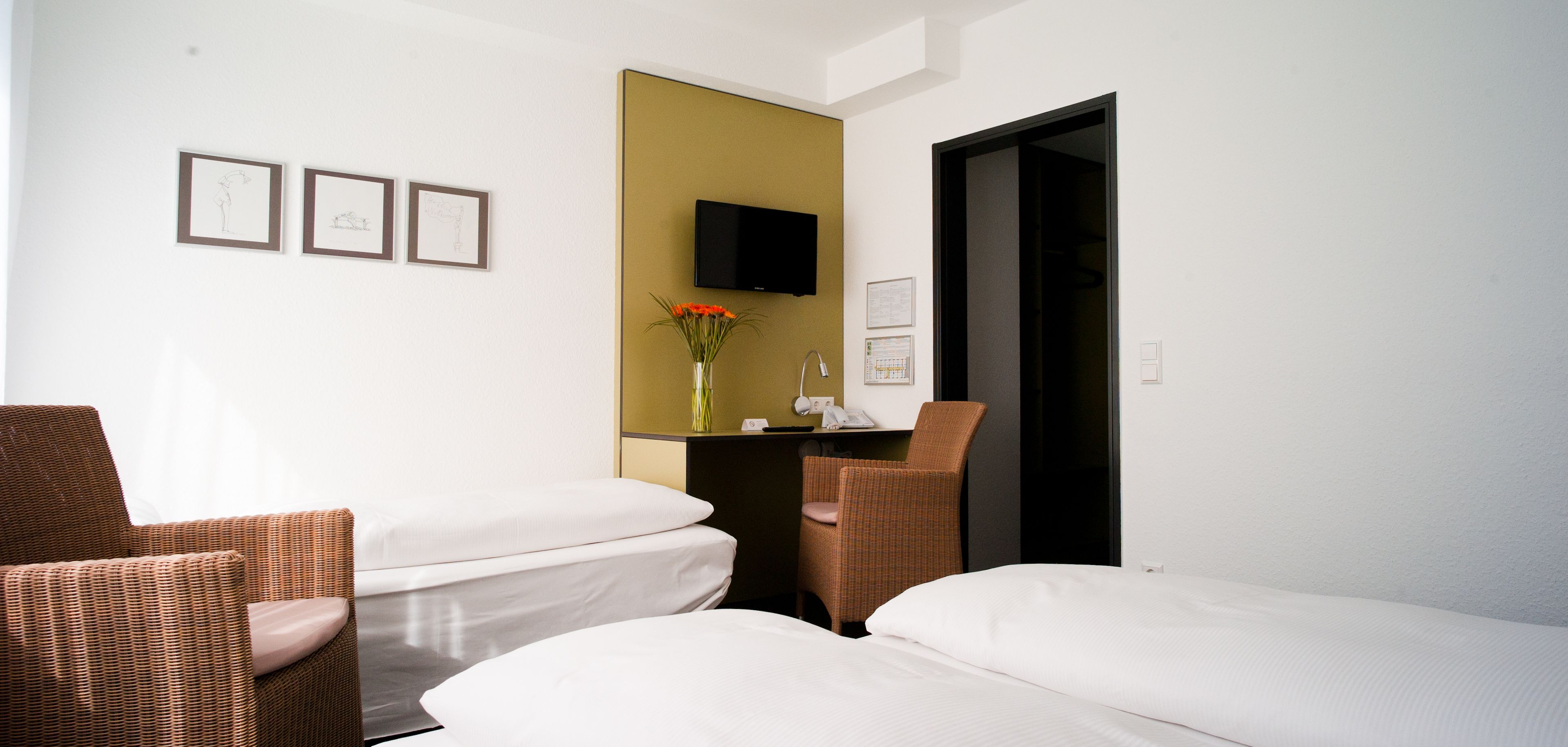 triple room | 1 bedroom, hypo-allergenic bedding, down duvets, desk