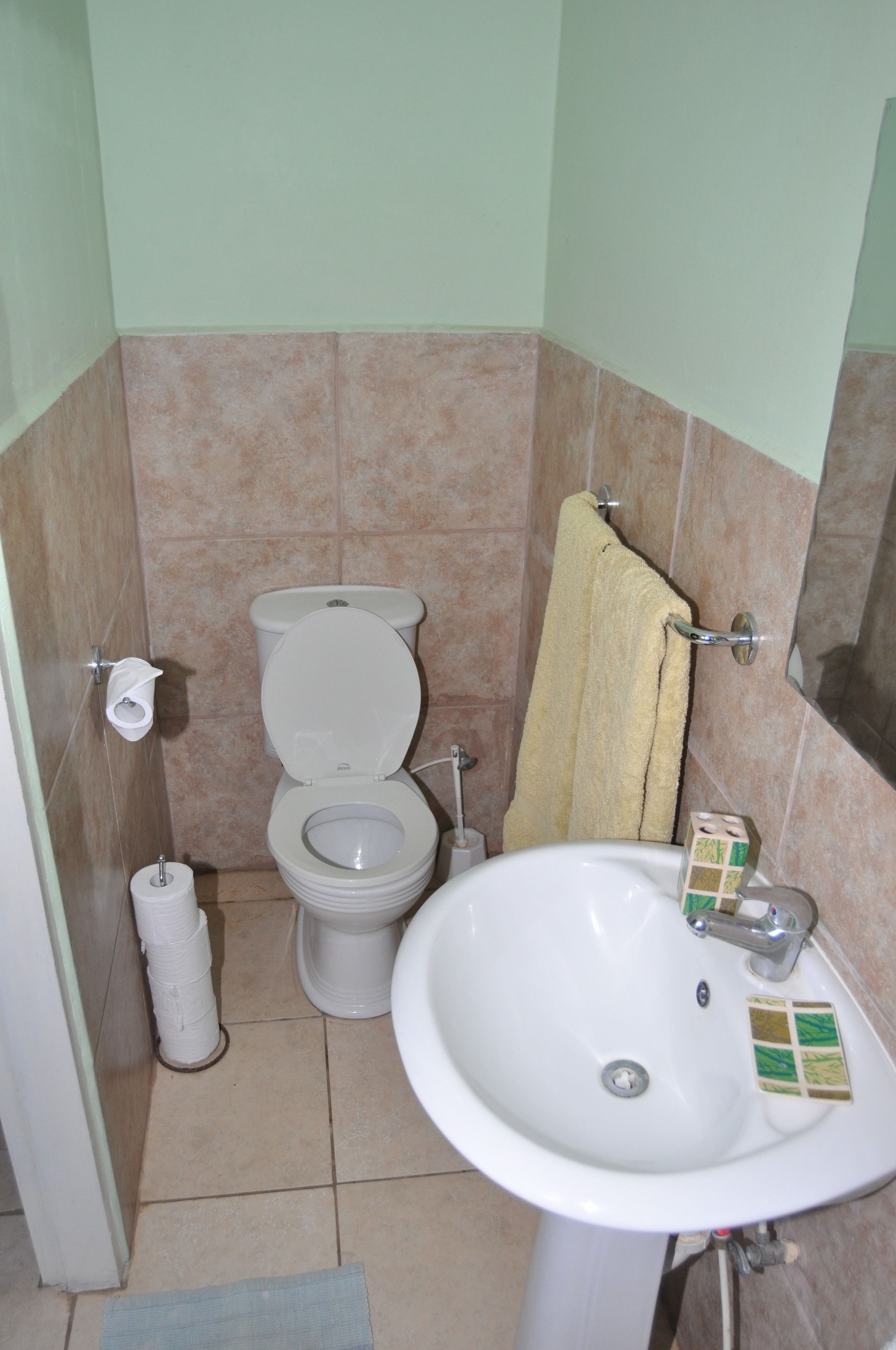 Apartemen, 2 kamar tidur, balkon | Kamar mandi | Handuk dan sampo