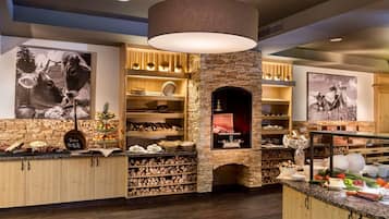 Daily buffet breakfast for a fee