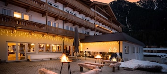 เอลายา โรงแรม สไตน์แพลตเทอ, ทรademark บาย วินด์แฮม  