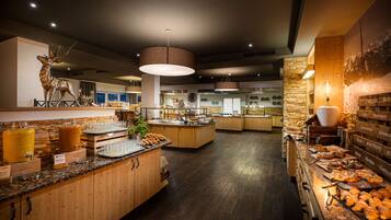 Free daily buffet breakfast