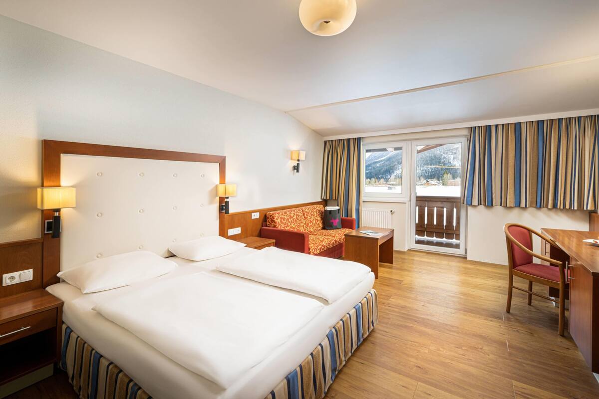 Superior Room, Mountain View | Minibar, in-room safe, desk, laptop workspace